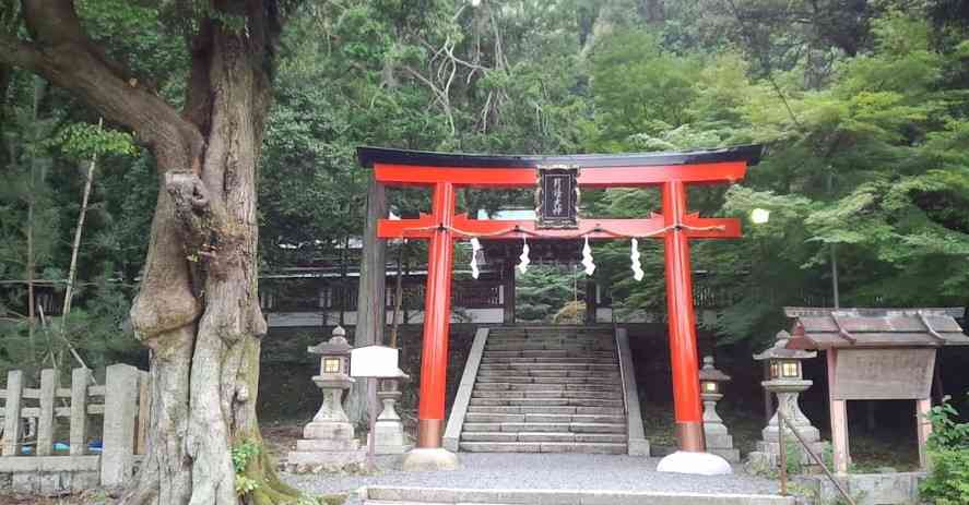 京都市西京区にある「月読神社」