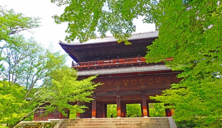 石川五右衛門「絶景かな」の舞台、南禅寺の山門