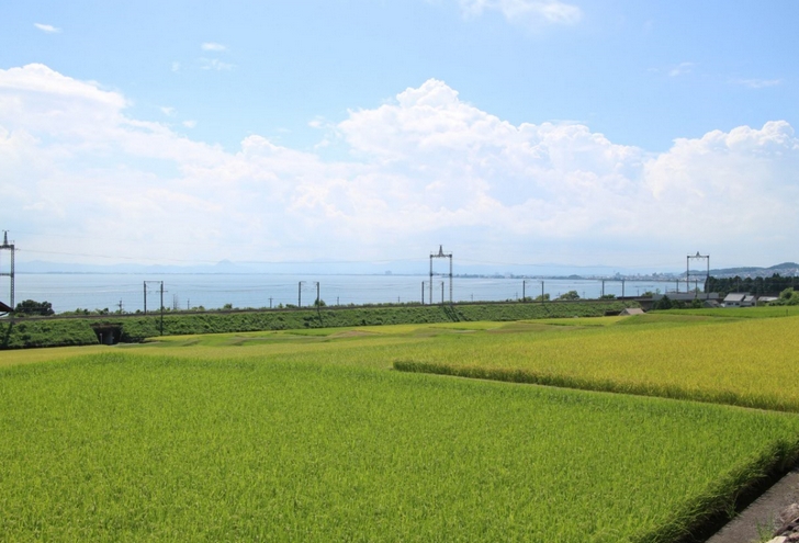 琵琶湖沿いの道を高島に向かって進みます
