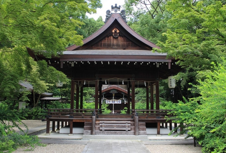 京都御所の東にある「梨木神社」の染井の井戸は取水スポット
