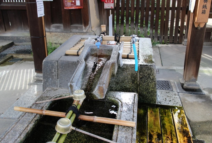 下御霊神社の「感応水」(かんのうすい)