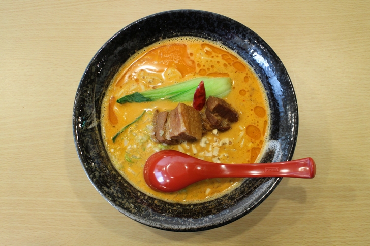 京都・金閣寺の近くにある「特濃旨辛クリーミー担々麺」