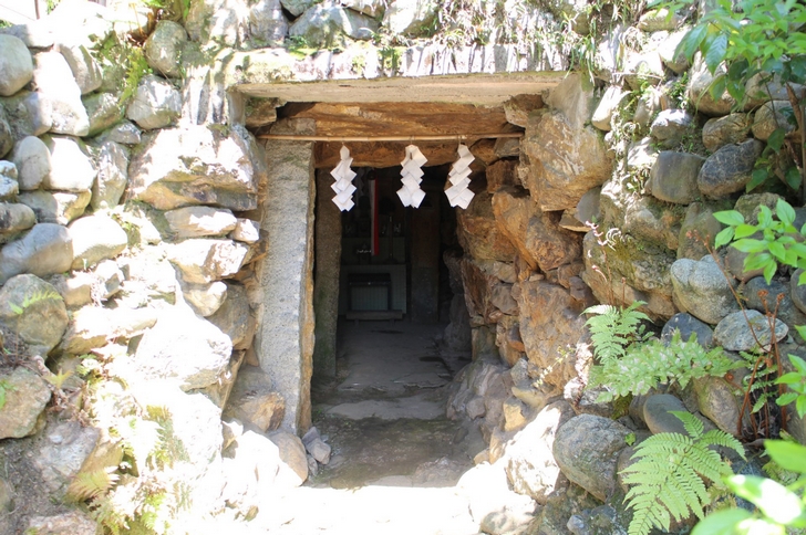 自由に玄室へ入れる京都の天塚古墳