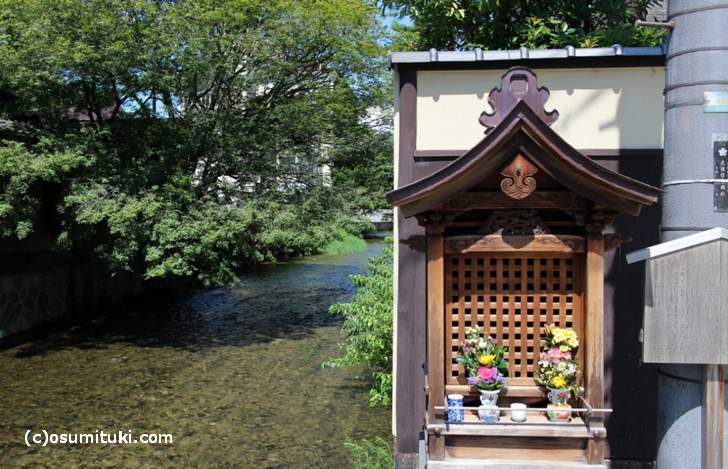 京都・祇園白川には京町家をリノベしたレストランが数多くあります
