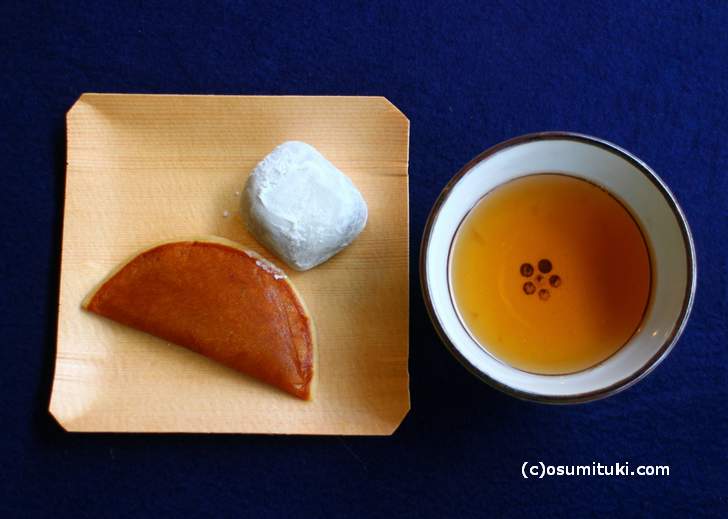 北野天満宮 紅葉苑は最後にお茶とお茶菓子がいただけます