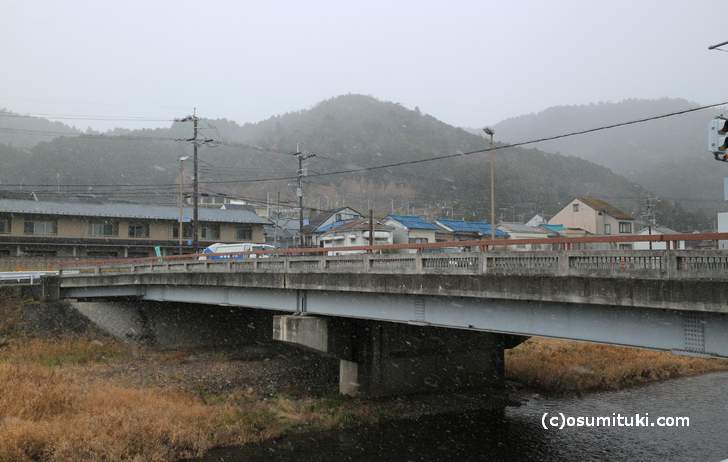 志久呂橋、ここから北は雨が降ることが多い