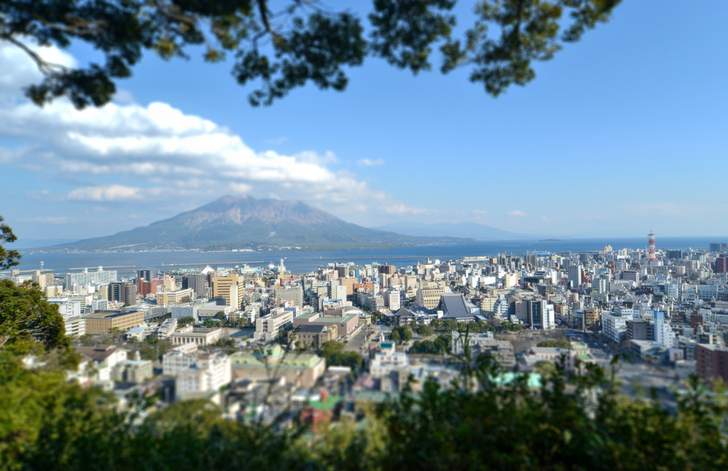 城山から見た鹿児島市内(桜島)