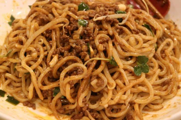 ミンチが全体になじむまでかき混ぜて食べてください
