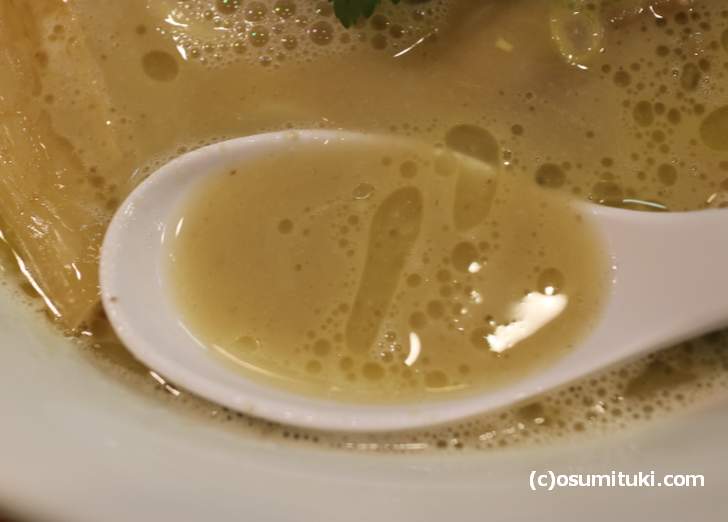 スープは鶏と水だけ(ミキサー使用)でトロトロしています