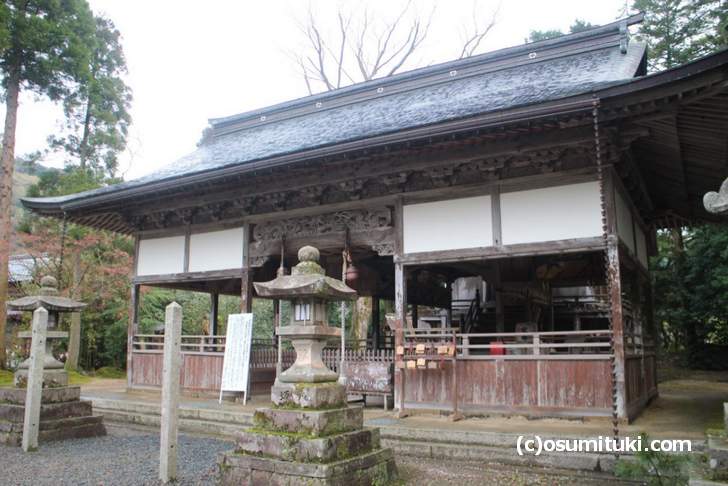 浦嶋神社の創建は825年7月22日で浦嶋子を祀るために淳和天皇の命で「小野篁」によって作られました
