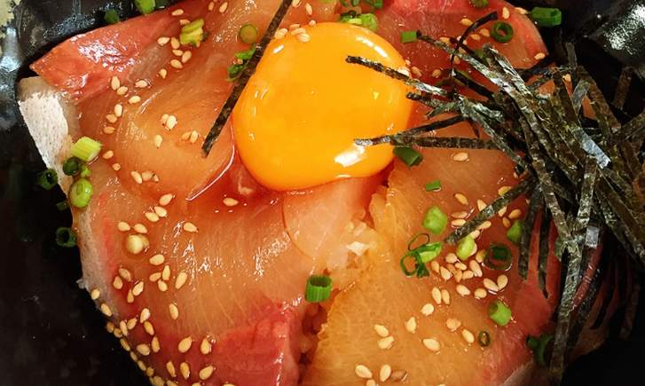 究極のヒラマサ丼で使われている醤油は「かずさスモーク 燻製醤油」
