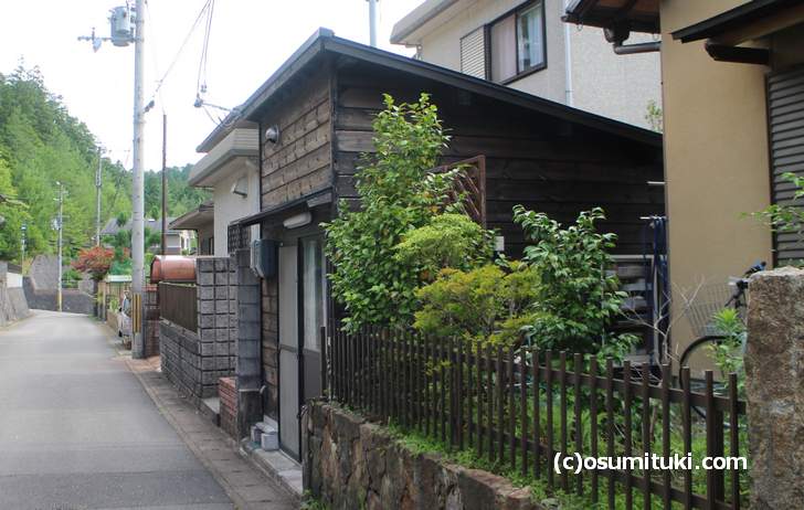 山間の住宅地にある京都のパン屋さん、ここはいったいどこ？