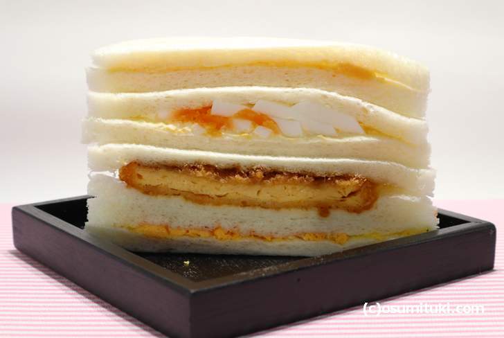 玉子焼カツの中身は出汁巻玉子です