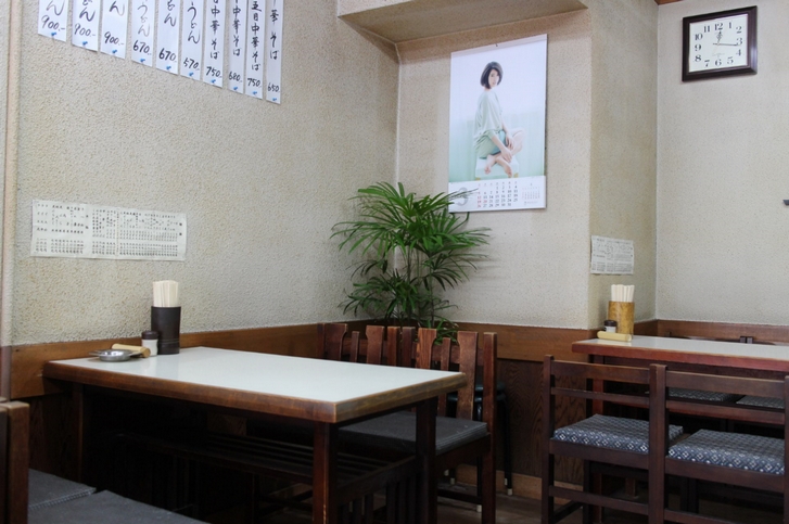 お店は京都に昔からある「麺類一式」のお店です