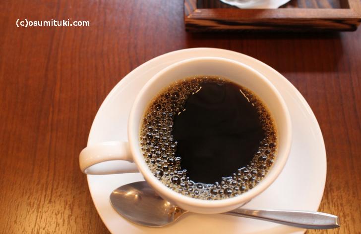 コーヒーは深煎りでコーヒー好きにはたまらない濃厚さでした
