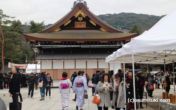 元旦・正月の「八坂神社」は京都有数の初詣スポット