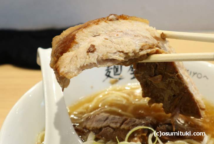 肉量はかなり多めです(麺屋 聖~kiyo~)
