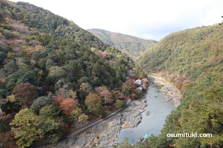 嵐山公園亀山地区、展望台から見る大堰川(桂川)が絶景(2018年11月14日)