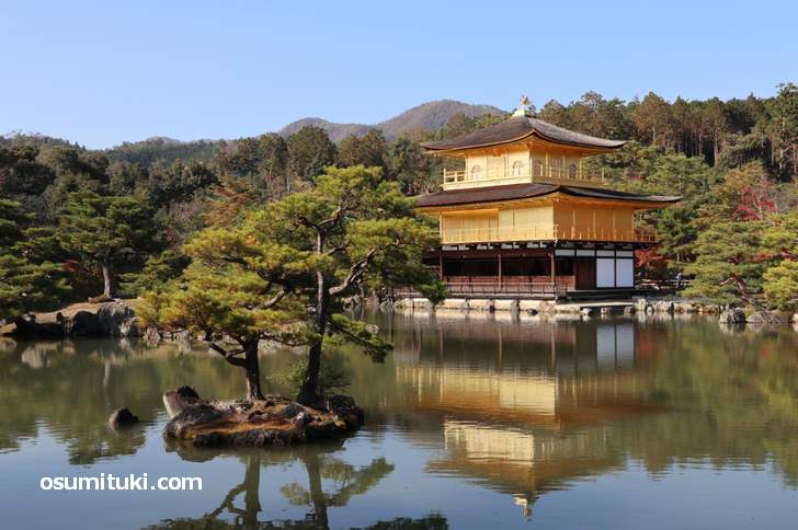 金閣寺の鏡湖池