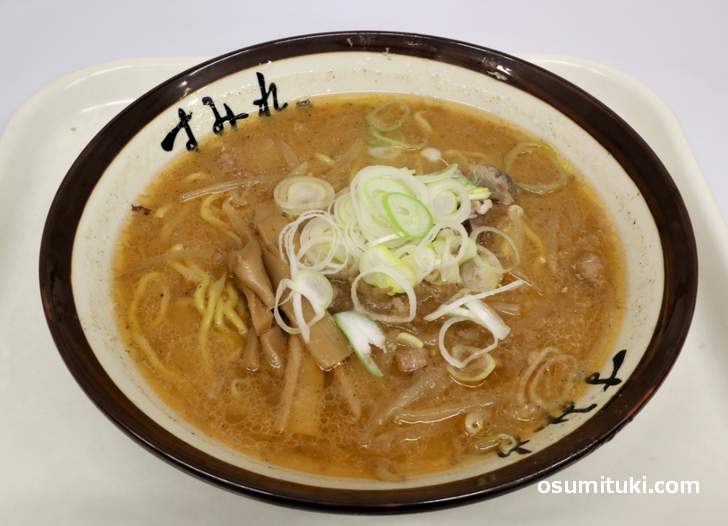 すみれ 味噌ラーメン(896円)