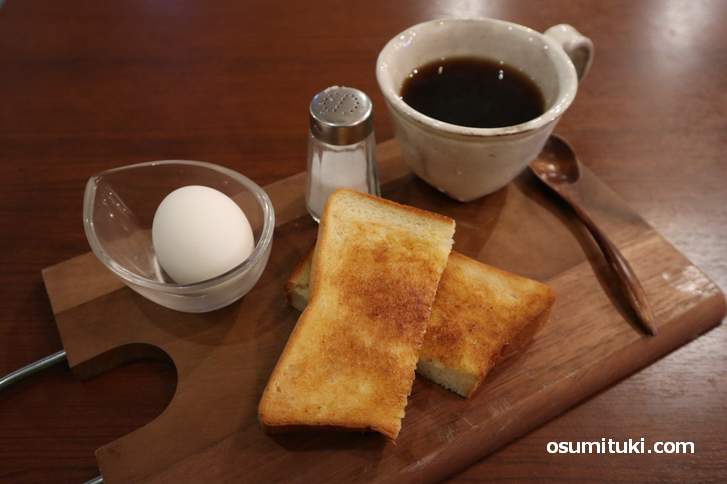 「カフェ バニーマタル」のモーニング(430円)