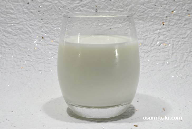 本物の牛乳には「自然の甘さ、サラッとしたのどごし、濃厚なコク」がある