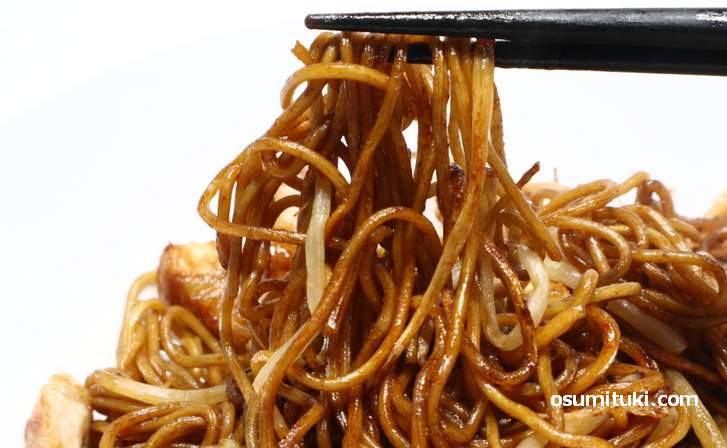 「大磯屋 焼きそば」はコシが強く、小麦の風味がものすごい麺でした
