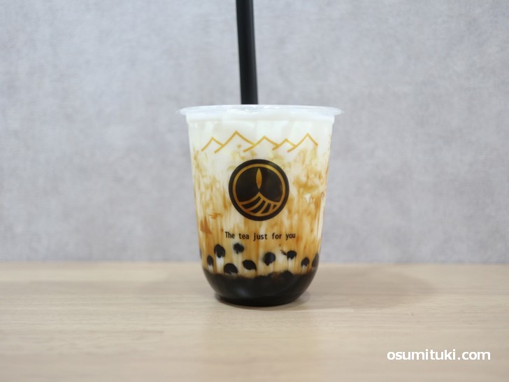 霧社茶町 黒糖タピオカラテ 650円(税込702円)