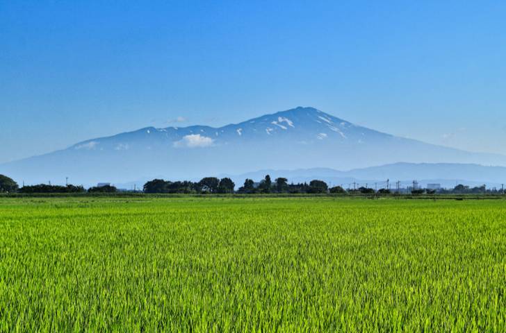 山形県は全国9位の広さで山川に囲まれた土地です