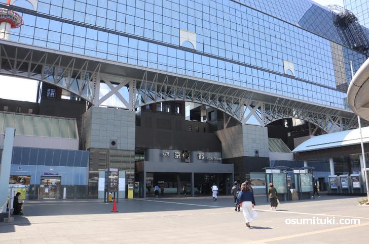 JR京都駅前に人がここまでいないのは驚きです