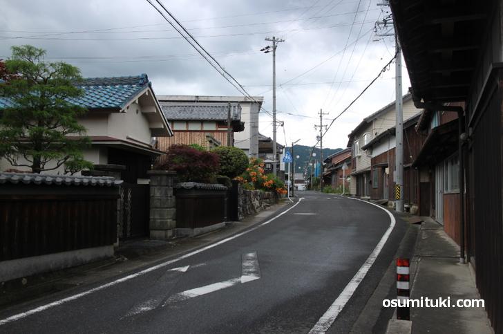 三重県伊賀市の平田宿にある理髪「ヘアーサロン イナモリ」が人生の楽園で紹介