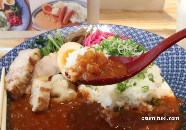 ベースは和出汁で「昆布、カツオ」のようです