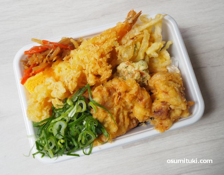 丸亀うどん弁当 天ぷら4種(620円)を食べてみました