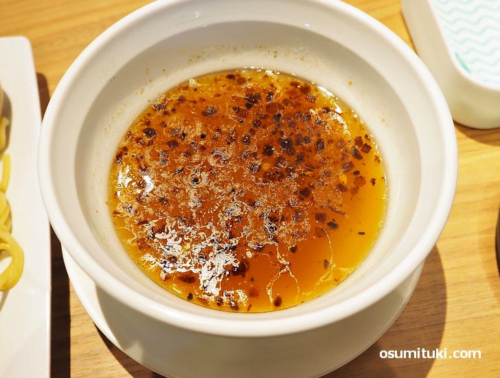 スープはものすごく塩気が強め（京都山科しおゑもん）