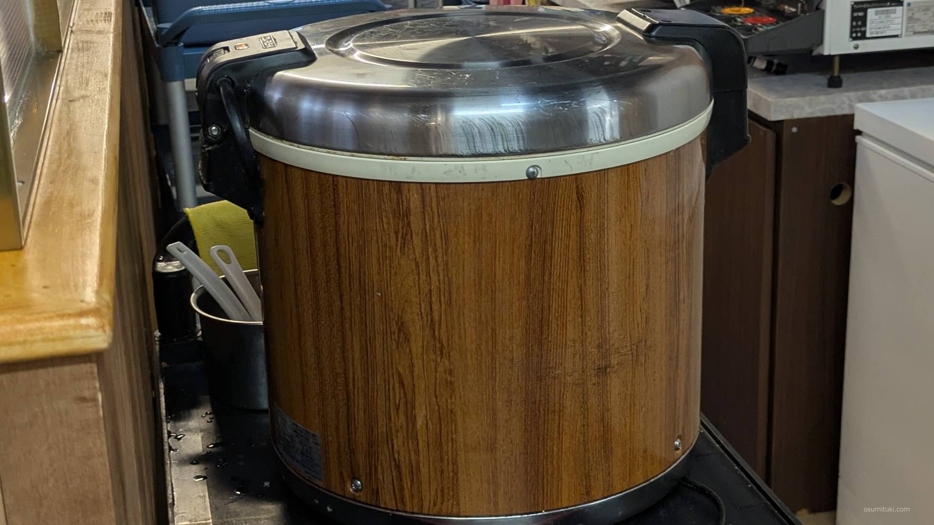 ライスは自分でおかわり自由