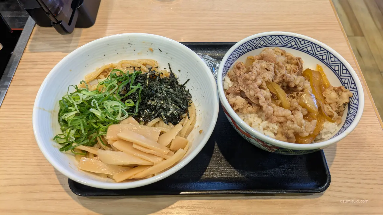 吉野家の油そばは牛丼とセット