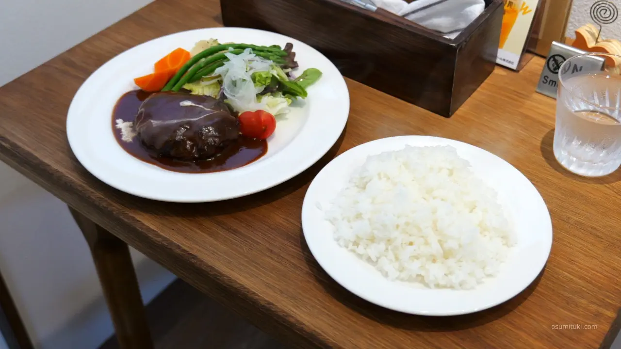 注文したのは「ハンバーグランチ」