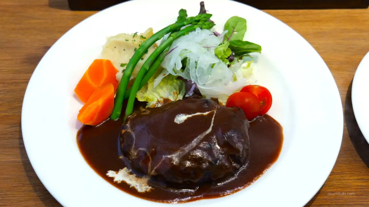 老舗の本格的な洋食の味わい