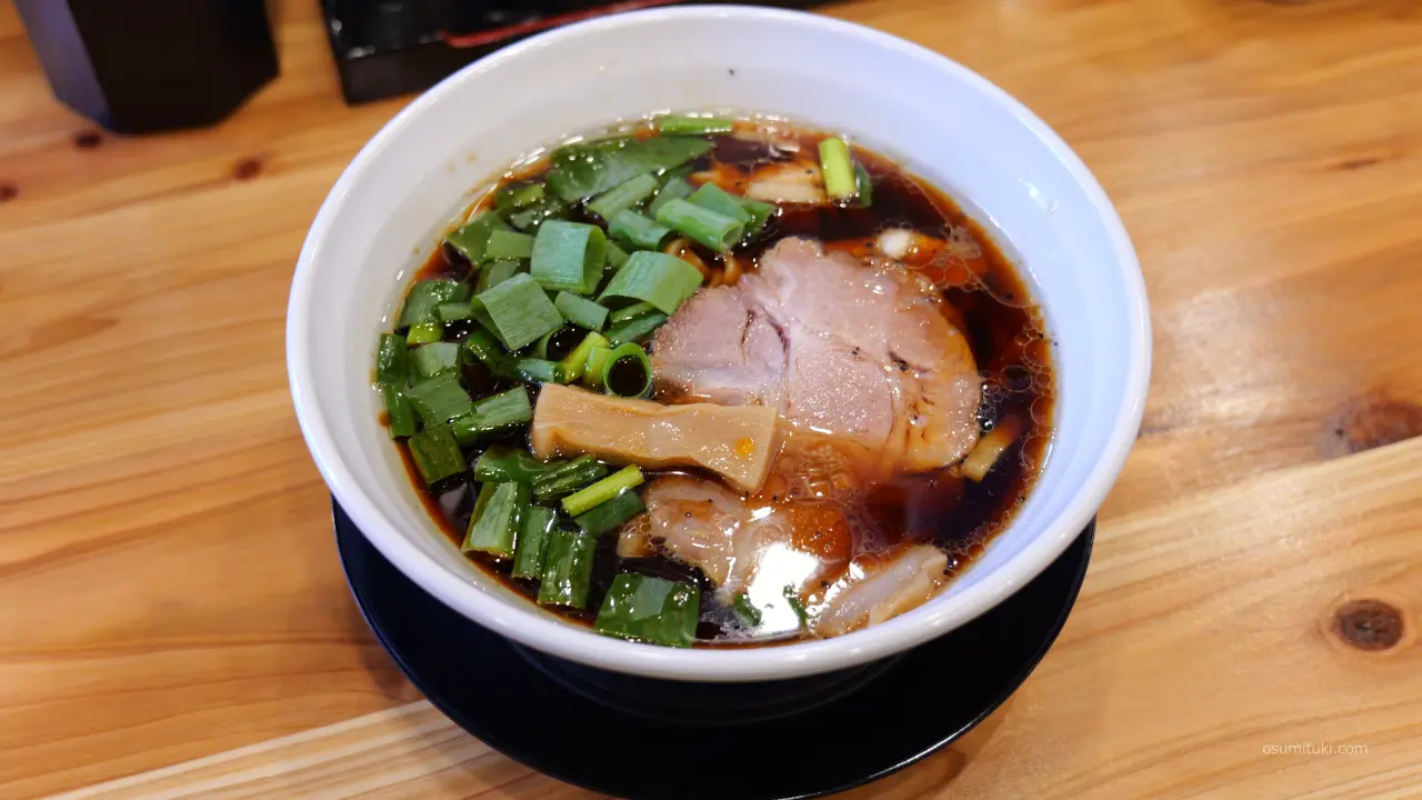 醤油ラーメンは大阪の高井田系