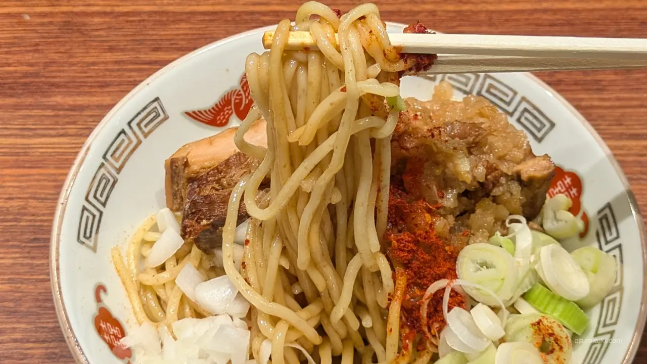 麺はいつもの全粒粉麺