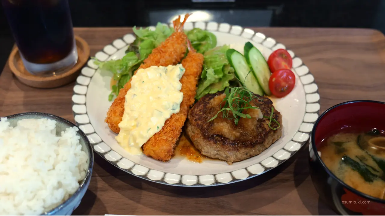 食べ応え十分な海老フライが2本