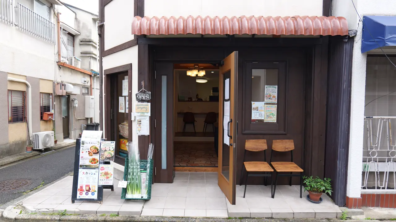 日曜日と月曜日に営業「Vegetable&Café anyone +ベジ」