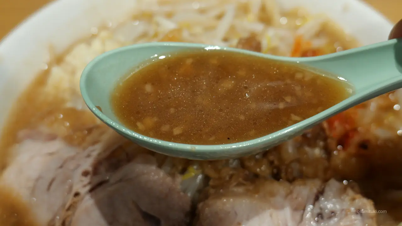 微乳化スープは甘すぎず辛すぎず丁度良い