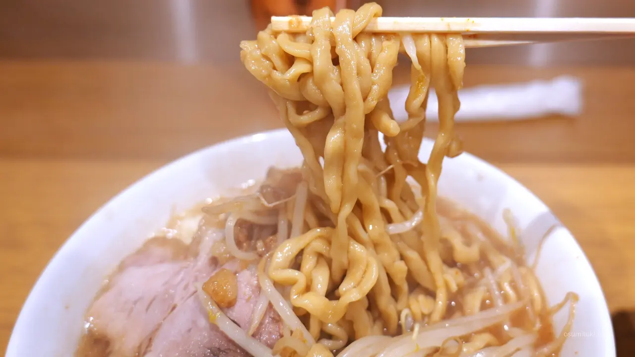 ワシワシとした手もみ自家製麺