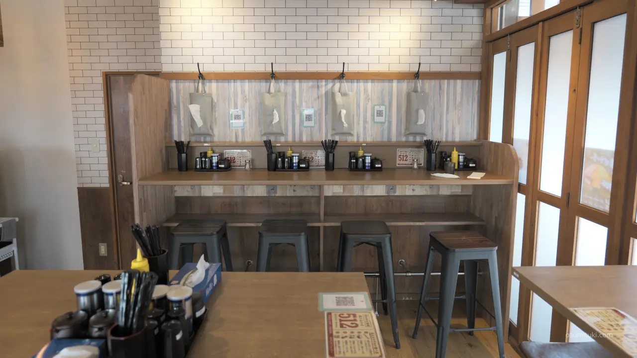 新店オープン時の店内(内観)