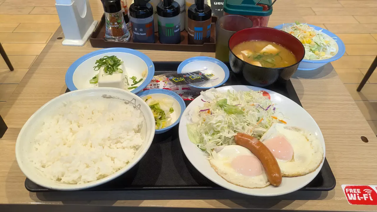 安い朝定食もよく食べてます